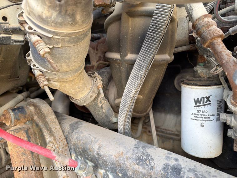 image for item FT8126 1999 Ford F-800 dump truck