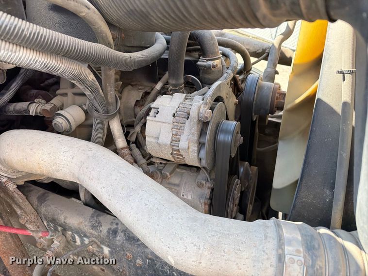 image for item FT8126 1999 Ford F-800 dump truck