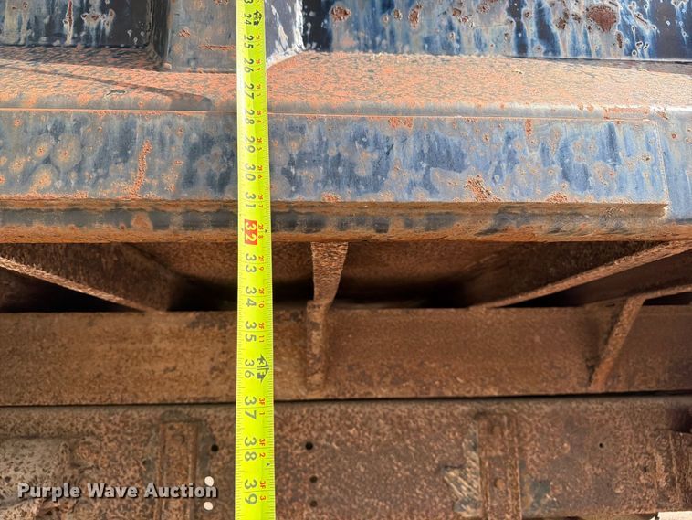 image for item FT8126 1999 Ford F-800 dump truck