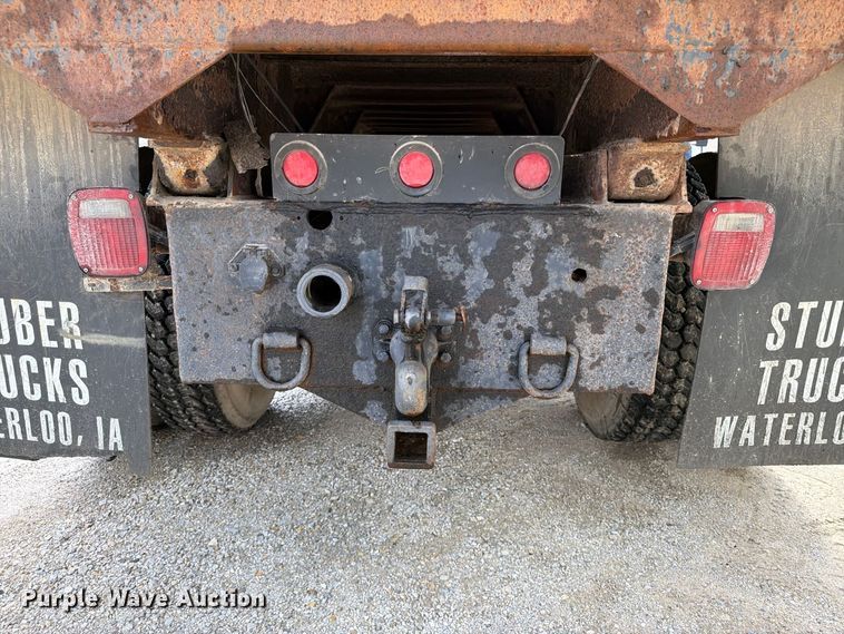 image for item FT8126 1999 Ford F-800 dump truck
