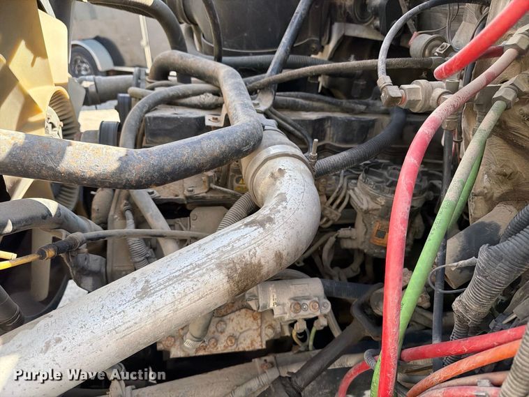 image for item FT8126 1999 Ford F-800 dump truck