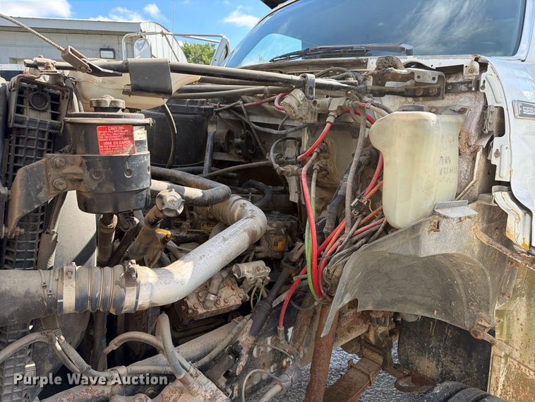 image for item FT8126 1999 Ford F-800 dump truck