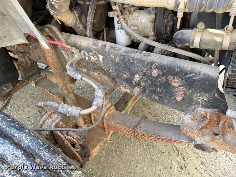 image for item FT8126 1999 Ford F-800 dump truck