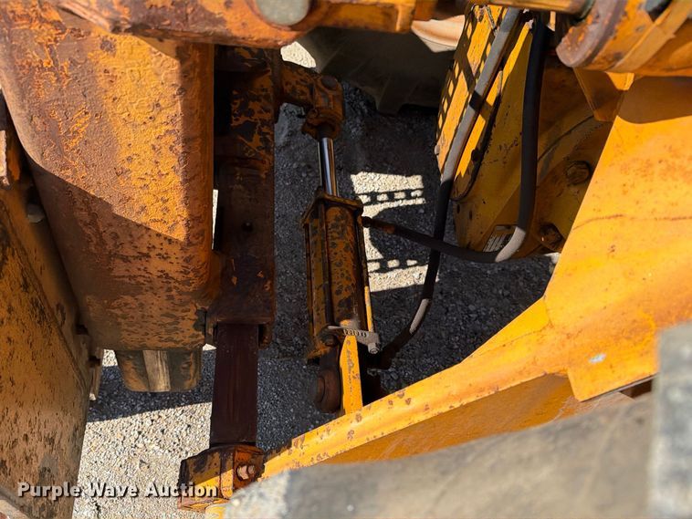 image for item FT8127 Case 584C forklift