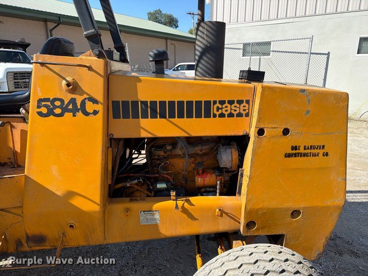 image for item FT8127 Case 584C forklift