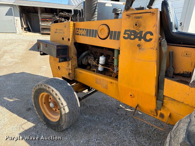 image for item FT8127 Case 584C forklift