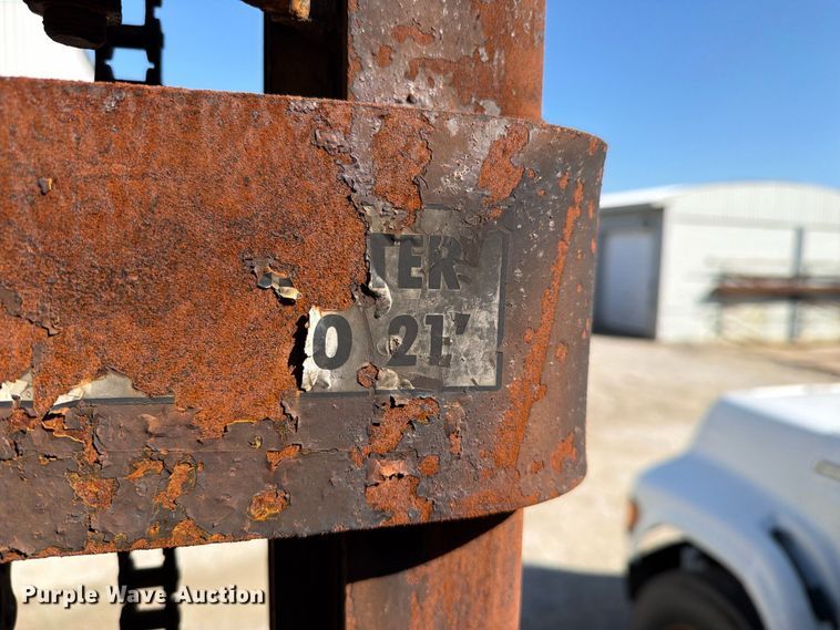 image for item FT8127 Case 584C forklift