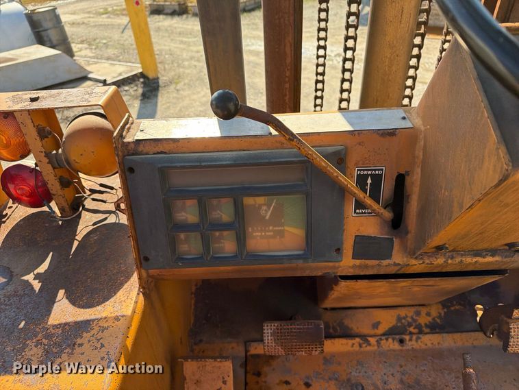 image for item FT8127 Case 584C forklift