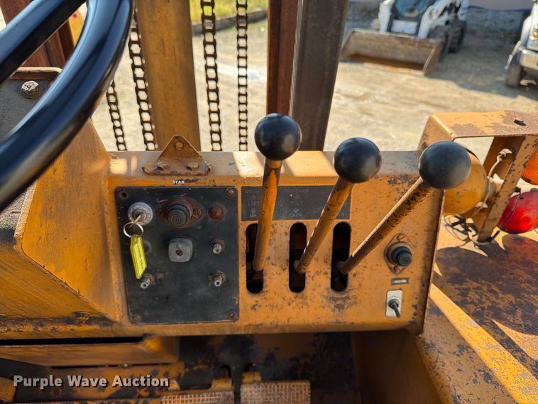 image for item FT8127 Case 584C forklift
