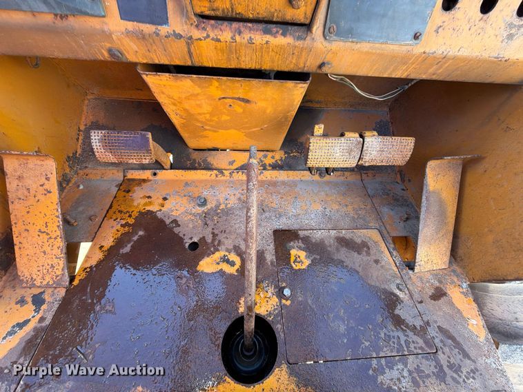 image for item FT8127 Case 584C forklift