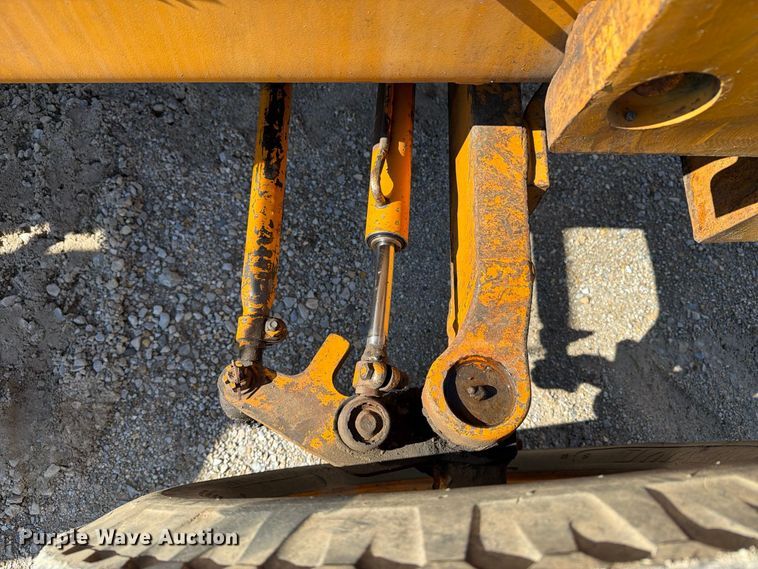 image for item FT8127 Case 584C forklift