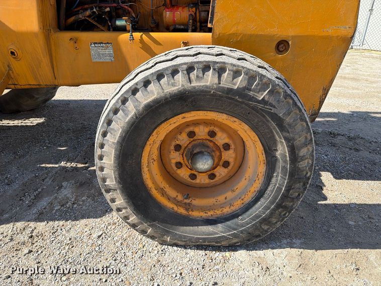 image for item FT8127 Case 584C forklift