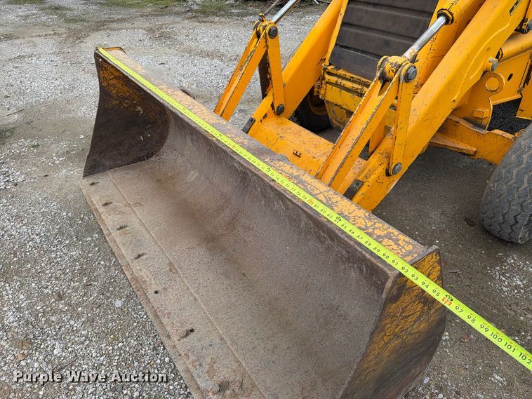 image for item FT8136 1995 JCB 214 backhoe
