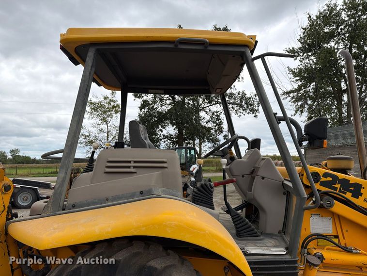 image for item FT8136 1995 JCB 214 backhoe