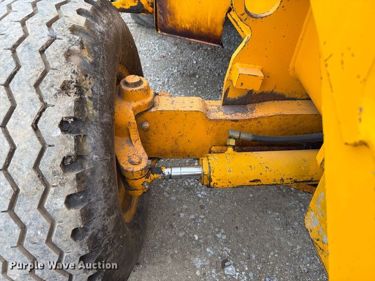 image for item FT8136 1995 JCB 214 backhoe