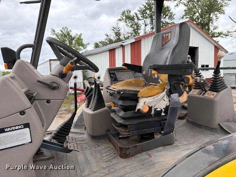 image for item FT8136 1995 JCB 214 backhoe