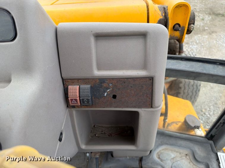 image for item FT8136 1995 JCB 214 backhoe