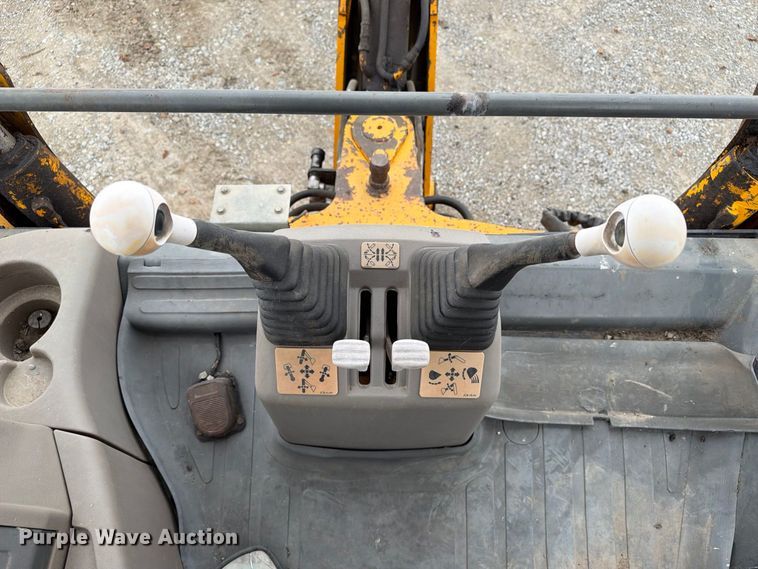 image for item FT8136 1995 JCB 214 backhoe