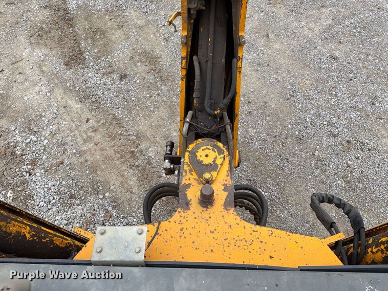 image for item FT8136 1995 JCB 214 backhoe