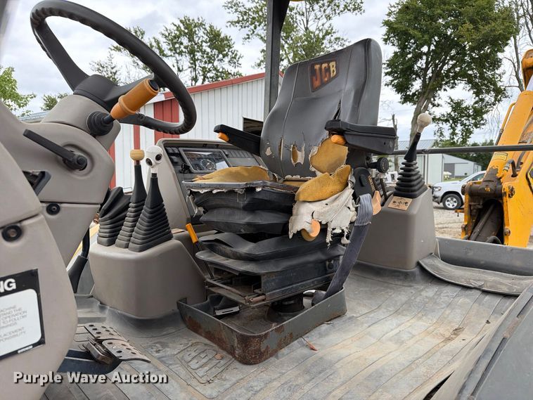 image for item FT8136 1995 JCB 214 backhoe