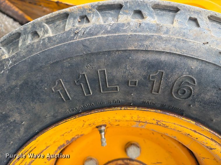 image for item FT8136 1995 JCB 214 backhoe