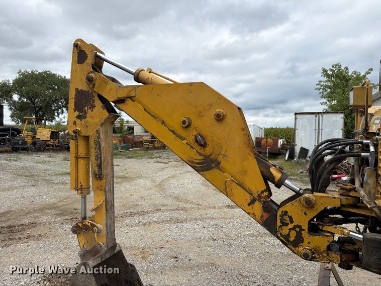 image for item FT8137 2019 Vermeer M475A trencher