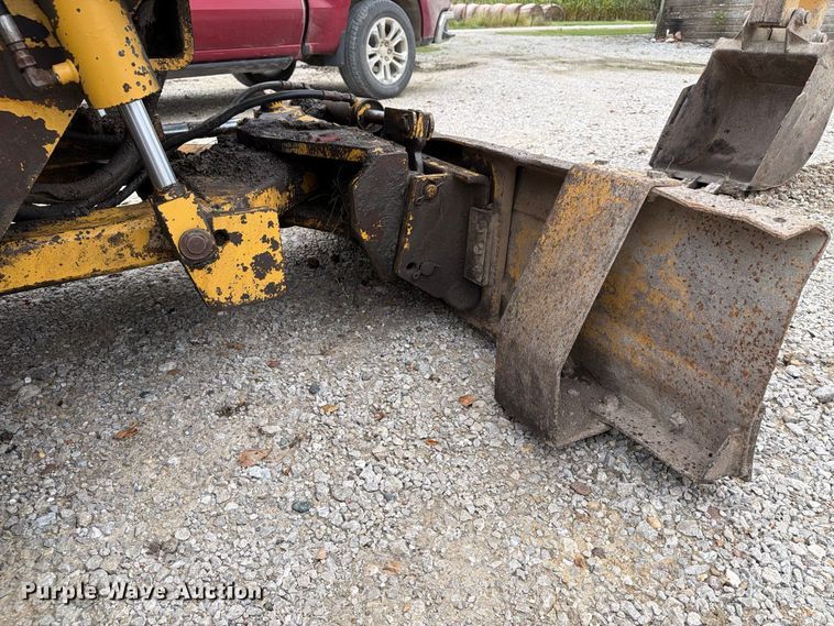 image for item FT8137 2019 Vermeer M475A trencher