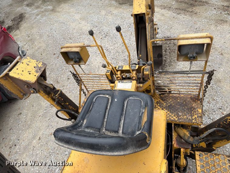 image for item FT8137 2019 Vermeer M475A trencher