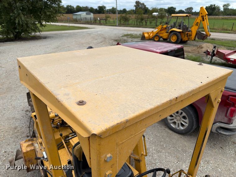 image for item FT8137 2019 Vermeer M475A trencher