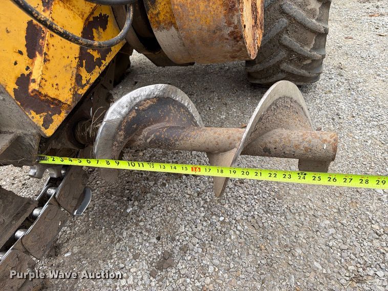 image for item FT8137 2019 Vermeer M475A trencher
