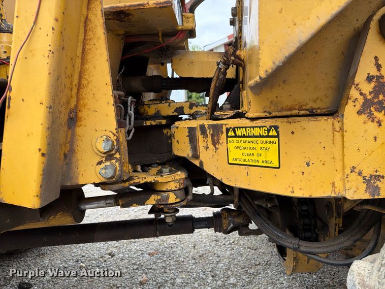 image for item FT8137 2019 Vermeer M475A trencher