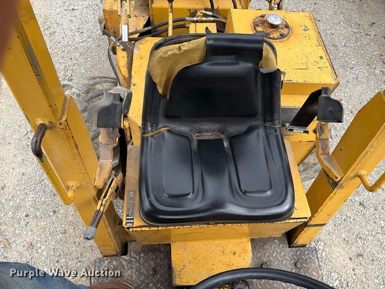 image for item FT8137 2019 Vermeer M475A trencher