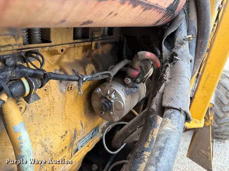 image for item FT8137 2019 Vermeer M475A trencher