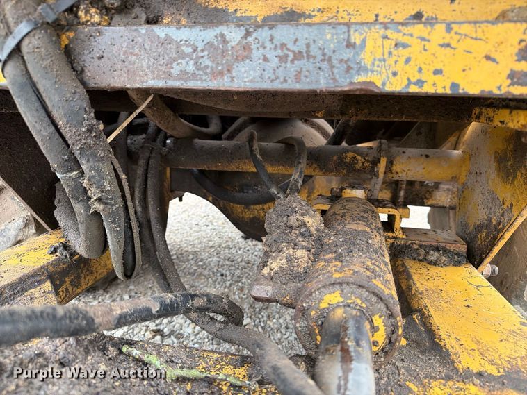 image for item FT8137 2019 Vermeer M475A trencher