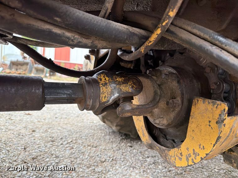 image for item FT8137 2019 Vermeer M475A trencher