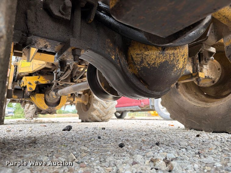 image for item FT8137 2019 Vermeer M475A trencher