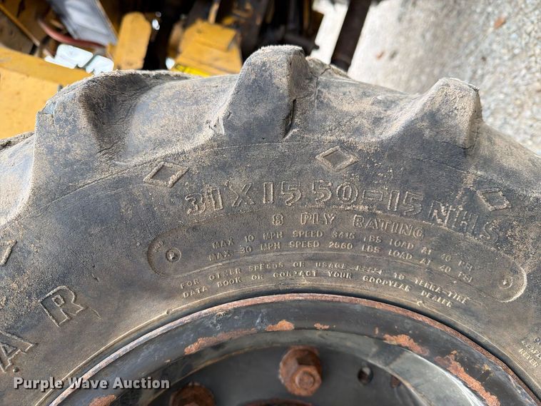 image for item FT8137 2019 Vermeer M475A trencher