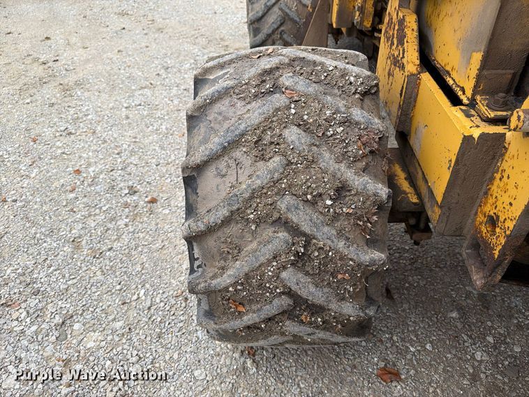 image for item FT8137 2019 Vermeer M475A trencher