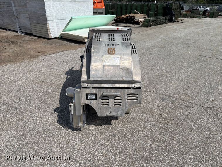 image for item FU0523 Husqvarna Soff Cut 4200 w/vac port concrete saw