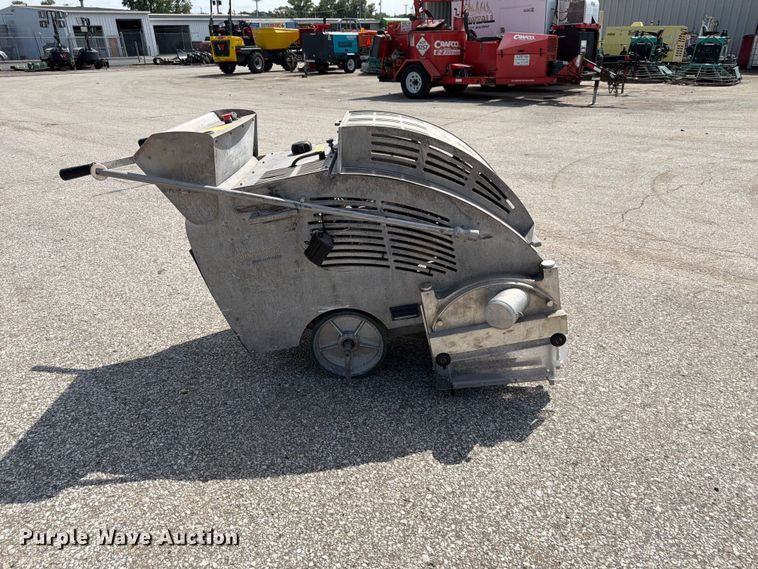 image for item FU0523 Husqvarna Soff Cut 4200 w/vac port concrete saw