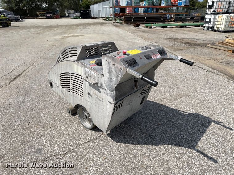 image for item FU0523 Husqvarna Soff Cut 4200 w/vac port concrete saw