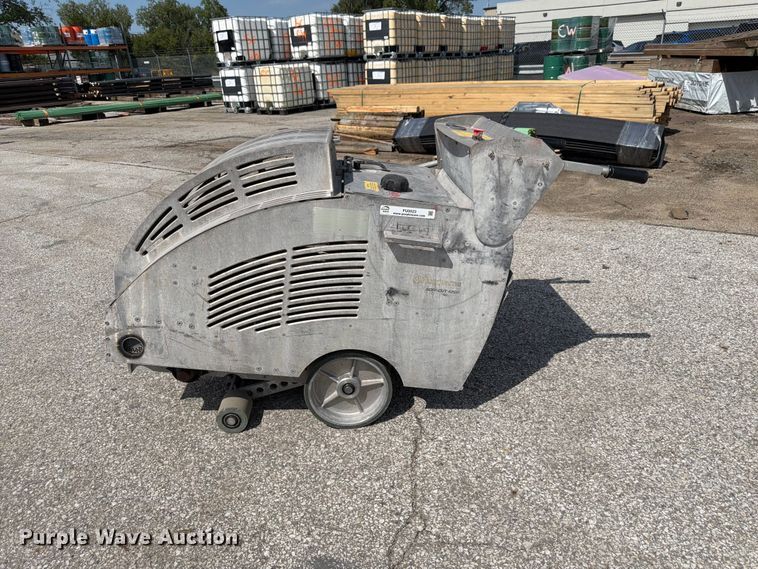 image for item FU0523 Husqvarna Soff Cut 4200 w/vac port concrete saw