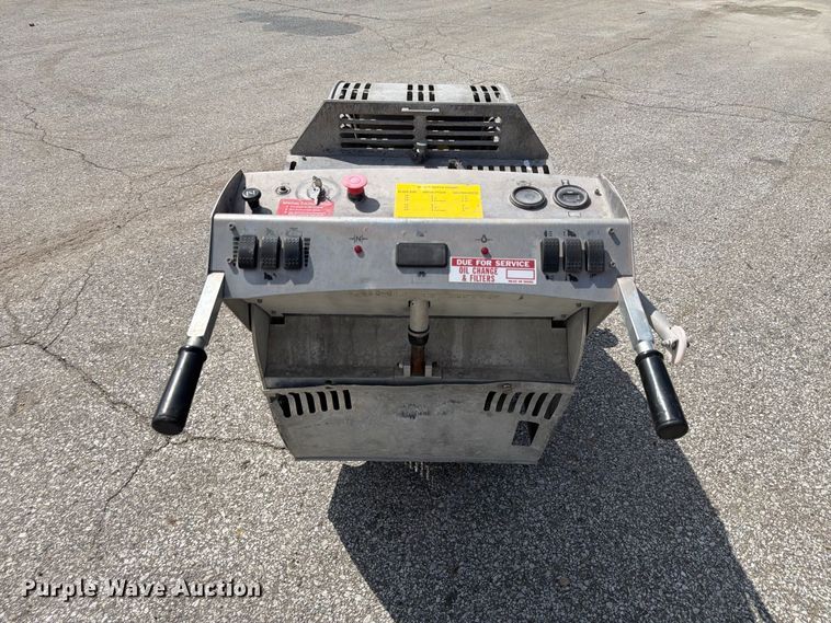 image for item FU0523 Husqvarna Soff Cut 4200 w/vac port concrete saw