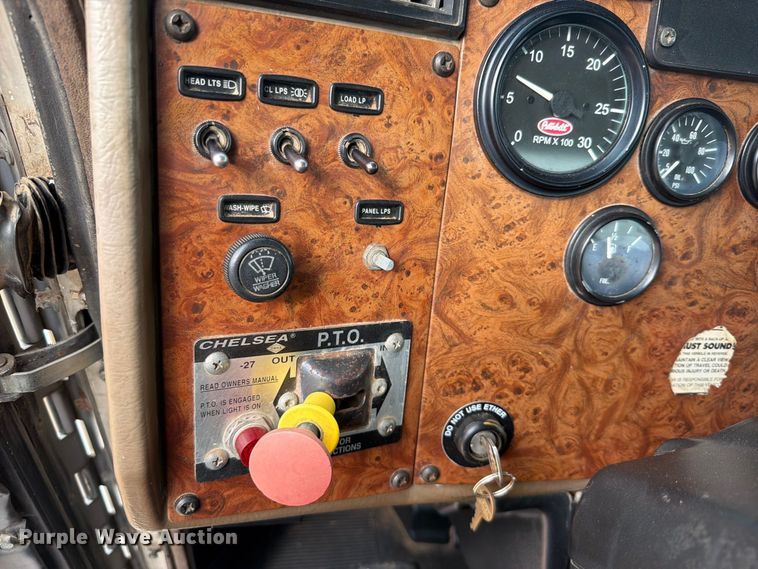 image for item FU1050 2002 Peterbilt 330 water truck