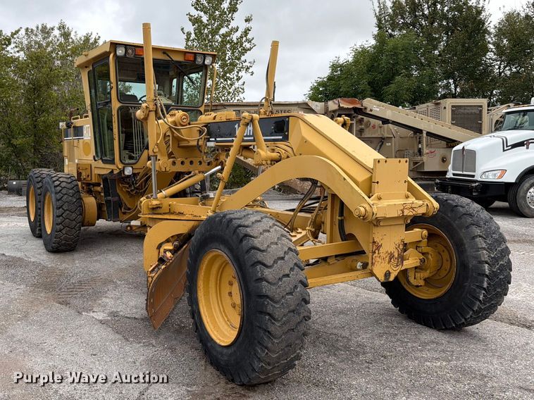 image for item FU4700 2001 Caterpillar 140H motor grader