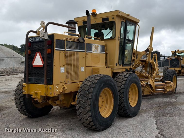 image for item FU4700 2001 Caterpillar 140H motor grader
