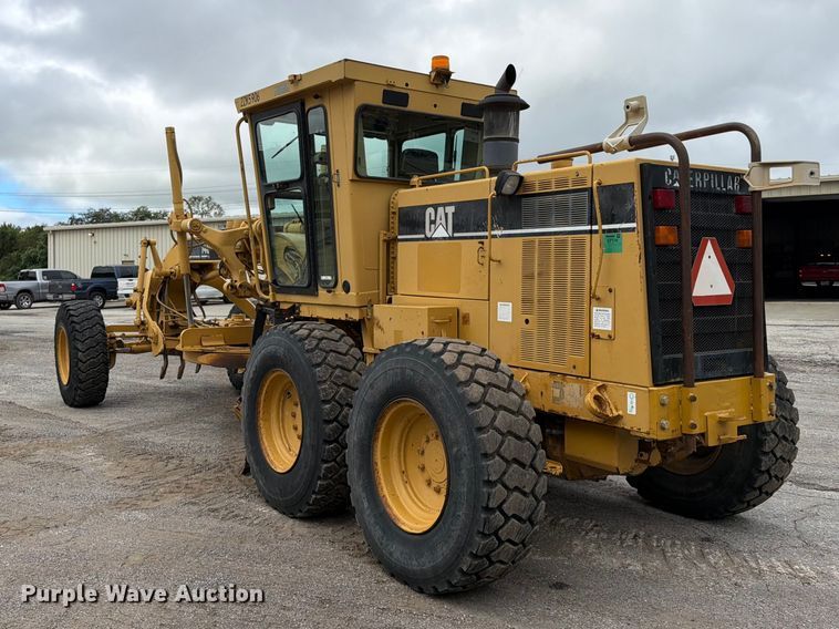 image for item FU4700 2001 Caterpillar 140H motor grader