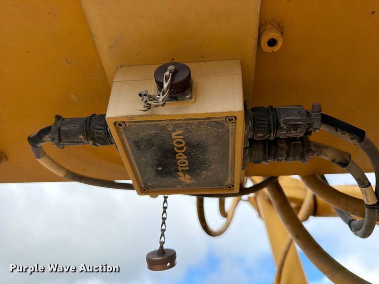image for item FU4700 2001 Caterpillar 140H motor grader