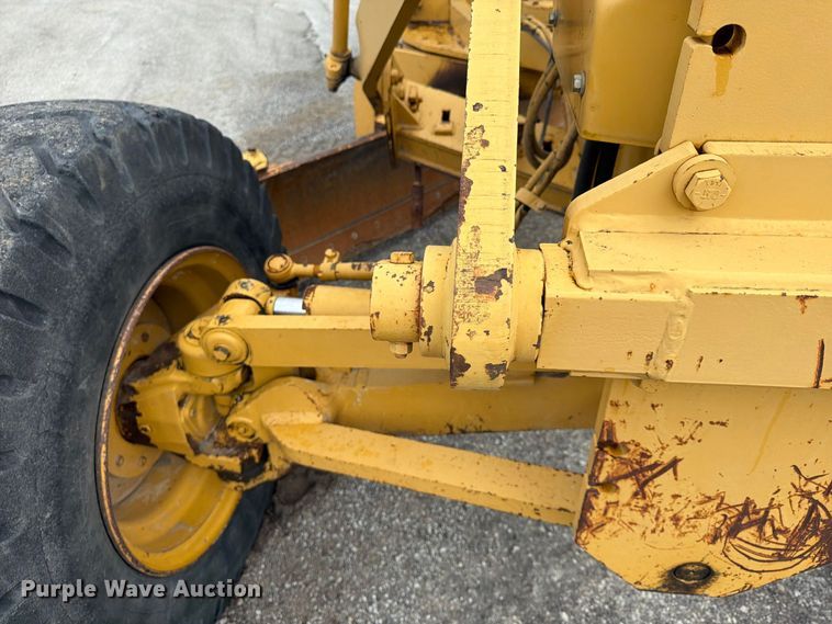 image for item FU4700 2001 Caterpillar 140H motor grader