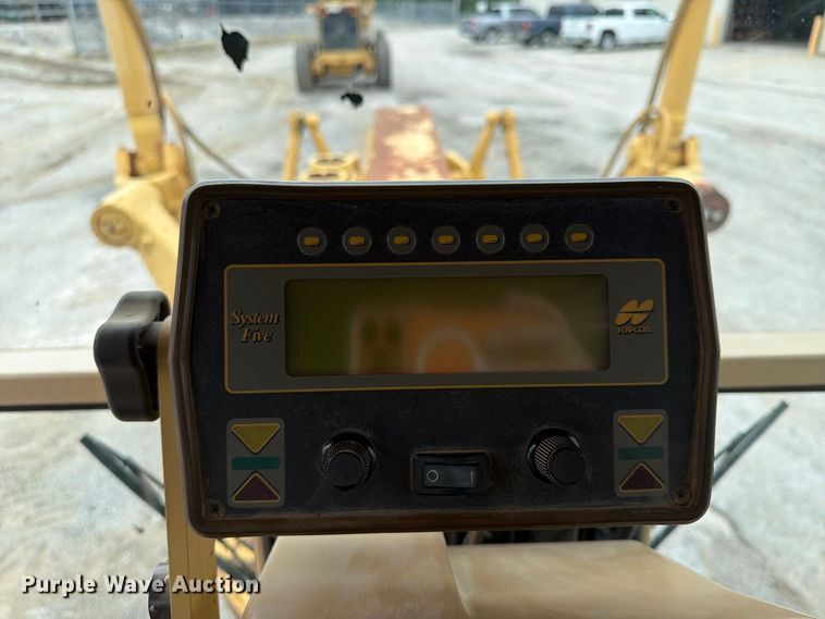 image for item FU4700 2001 Caterpillar 140H motor grader